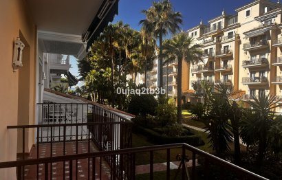 Resale - Apartment - Middle Floor Apartment - Marbella - Puerto Banús