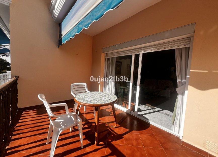 Resale - Apartment - Middle Floor Apartment - Marbella - Puerto Banús