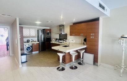 Resale - Apartment - Middle Floor Apartment - Marbella - Puerto Banús