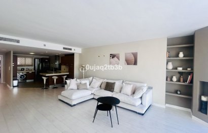 Resale - Apartment - Middle Floor Apartment - Marbella - Puerto Banús