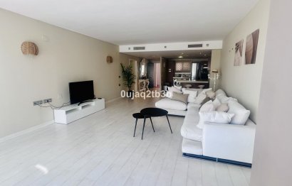 Resale - Apartment - Middle Floor Apartment - Marbella - Puerto Banús