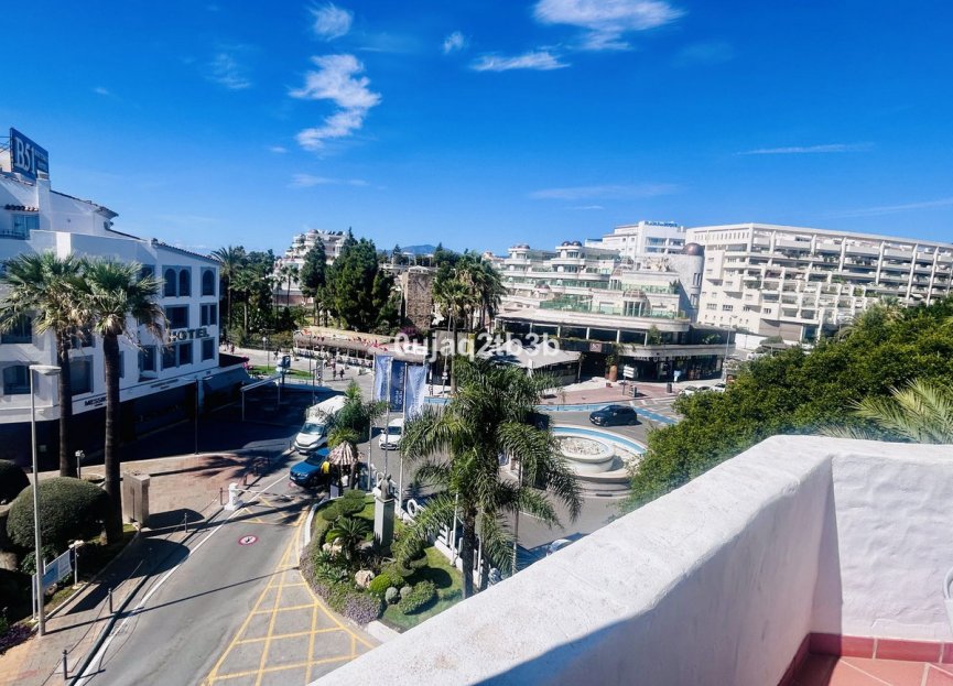 Resale - Apartment - Middle Floor Apartment - Marbella - Puerto Banús