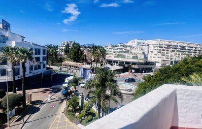 Resale - Apartment - Middle Floor Apartment - Marbella - Puerto Banús