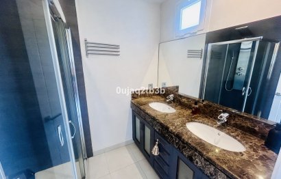 Resale - Apartment - Middle Floor Apartment - Marbella - Puerto Banús