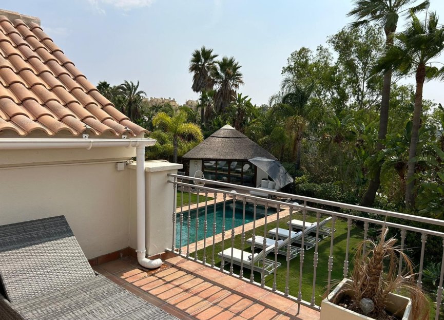 Resale - House - Detached Villa - Estepona