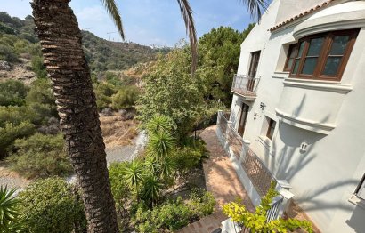 Resale - House - Detached Villa - Estepona