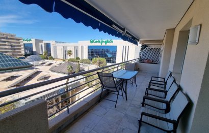 Resale - Apartment - Middle Floor Apartment - Marbella - Puerto Banús