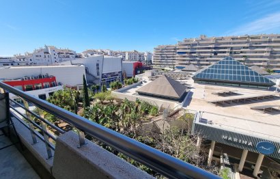 Resale - Apartment - Middle Floor Apartment - Marbella - Puerto Banús