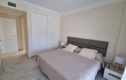 Resale - Apartment - Middle Floor Apartment - Marbella - Puerto Banús