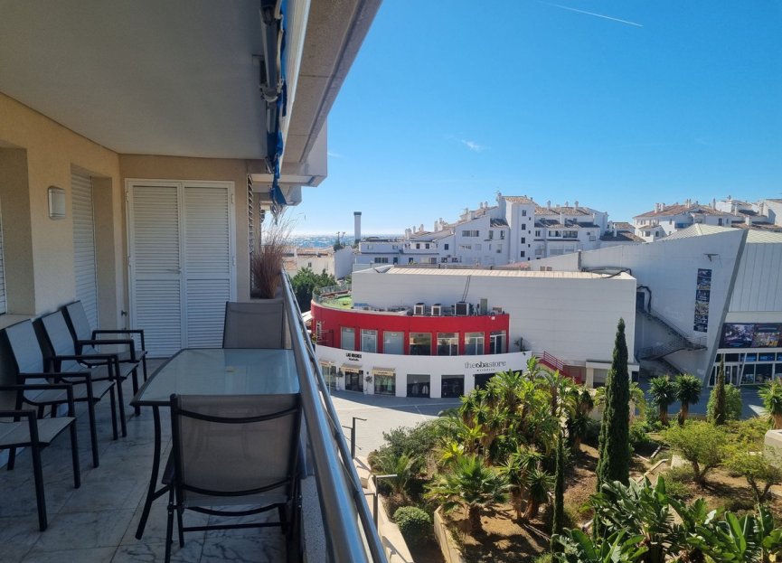 Resale - Apartment - Middle Floor Apartment - Marbella - Puerto Banús