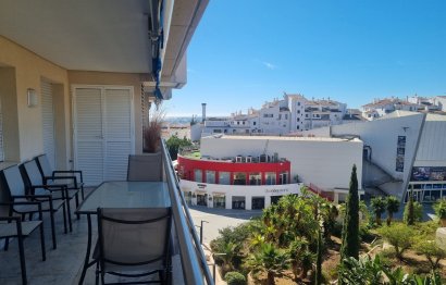 Resale - Apartment - Middle Floor Apartment - Marbella - Puerto Banús