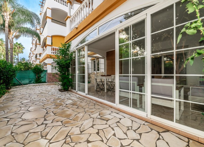 Resale - Apartment - Ground Floor Apartment - Marbella - Nueva Andalucia