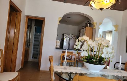 Resale - House - Detached Villa - Estepona - Estepona Centro