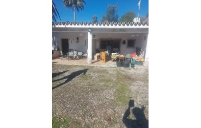 Resale - House - Finca - Cortijo - Estepona - Estepona Centro