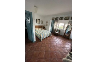 Resale - House - Detached Villa - Estepona - Estepona Centro