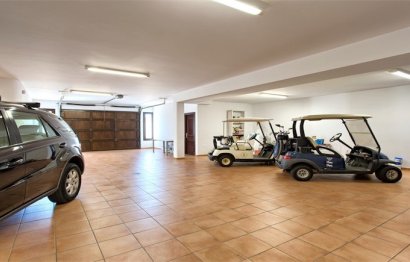 Resale - House - Detached Villa - Benahavís - Benahavís Centro