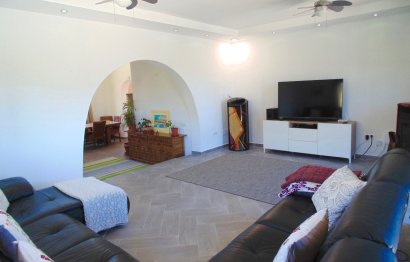 Resale - House - Detached Villa - Benalmádena - Benalmadena Costa