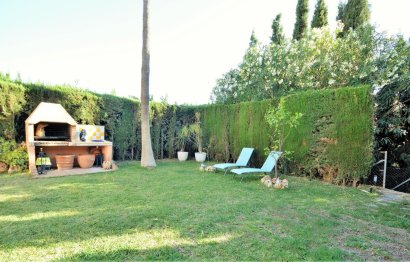 Resale - House - Semi-Detached House - Marbella - Nueva Andalucia