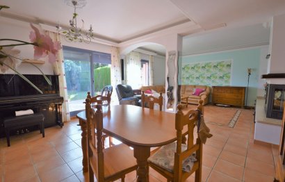 Resale - House - Semi-Detached House - Marbella - Nueva Andalucia