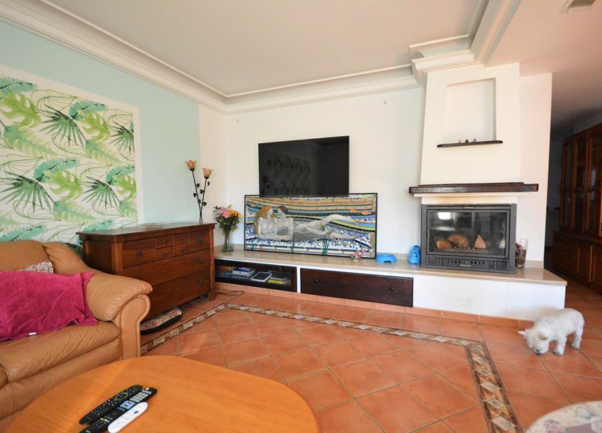 Resale - House - Semi-Detached House - Marbella - Nueva Andalucia