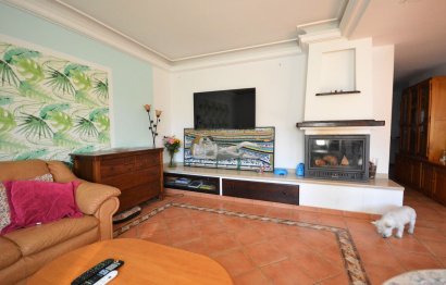 Resale - House - Semi-Detached House - Marbella - Nueva Andalucia