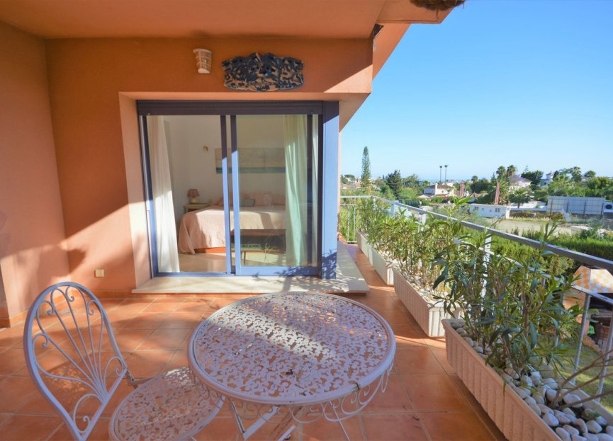 Resale - House - Semi-Detached House - Marbella - Nueva Andalucia