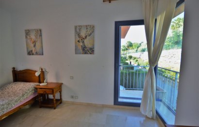 Resale - House - Semi-Detached House - Marbella - Nueva Andalucia