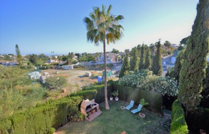 Resale - House - Semi-Detached House - Marbella - Nueva Andalucia