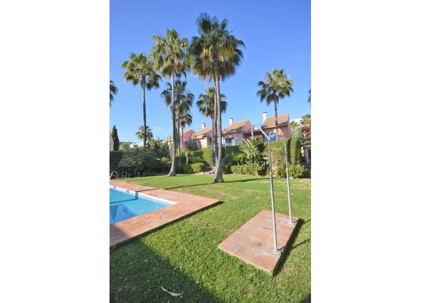 Resale - House - Semi-Detached House - Marbella - Nueva Andalucia