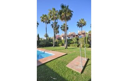 Resale - House - Semi-Detached House - Marbella - Nueva Andalucia