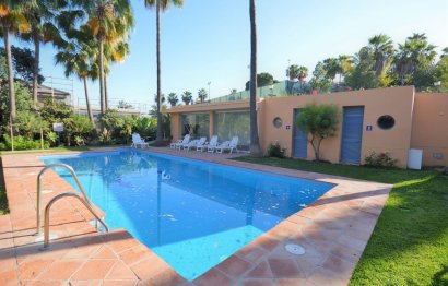 Resale - House - Semi-Detached House - Marbella - Nueva Andalucia