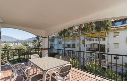 Resale - Apartment - Middle Floor Apartment - Marbella - Nueva Andalucia