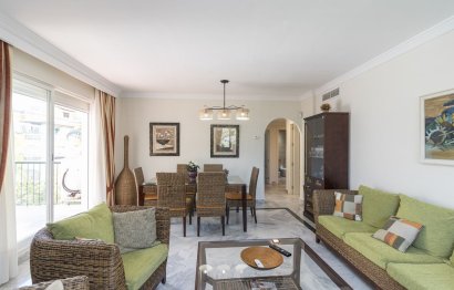 Resale - Apartment - Middle Floor Apartment - Marbella - Nueva Andalucia