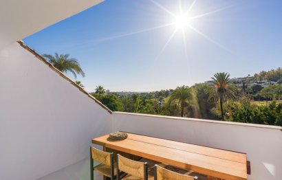 Resale - Apartment - Top Floor Apartment - Marbella - Nueva Andalucia