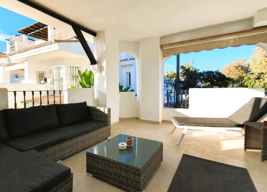 Resale - Apartment - Middle Floor Apartment - Marbella - Nueva Andalucia