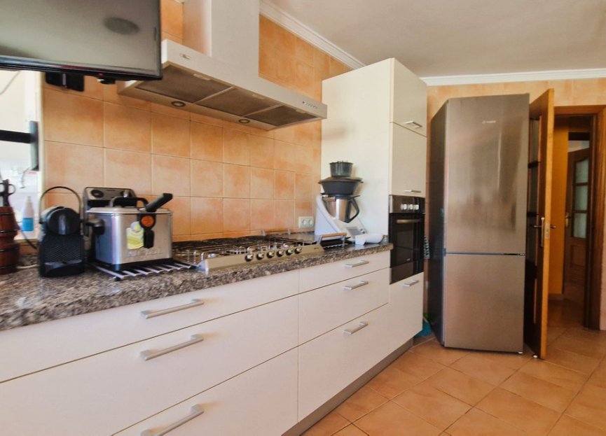 Resale - Apartment - Middle Floor Apartment - Marbella - Nueva Andalucia