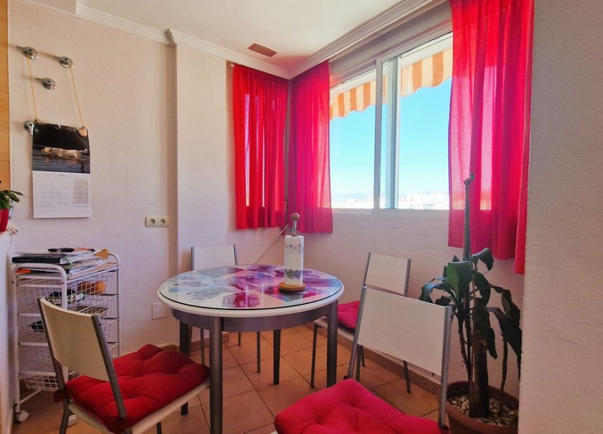 Resale - Apartment - Middle Floor Apartment - Marbella - Nueva Andalucia