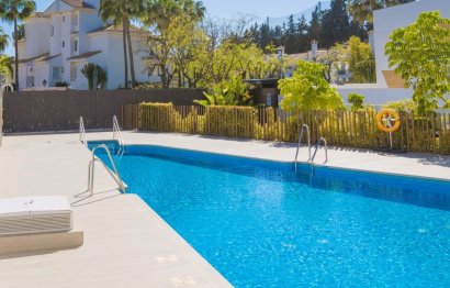 Resale - House - Semi-Detached House - Marbella - Nueva Andalucia