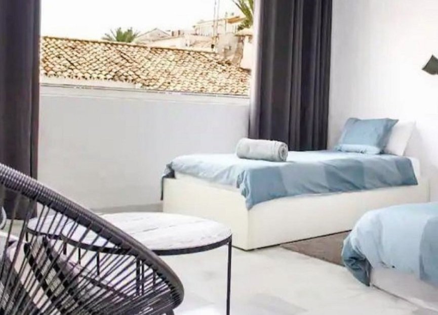 Resale - Apartment - Top Floor Apartment - Marbella - Puerto Banús