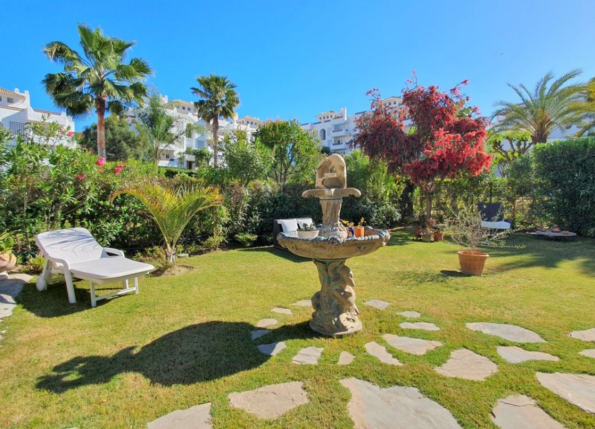 Resale - House - Semi-Detached House - Estepona - Selwo