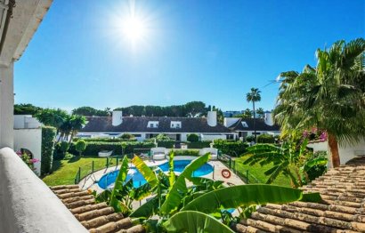 Resale - Apartment - Middle Floor Apartment - Marbella - Puerto Banús