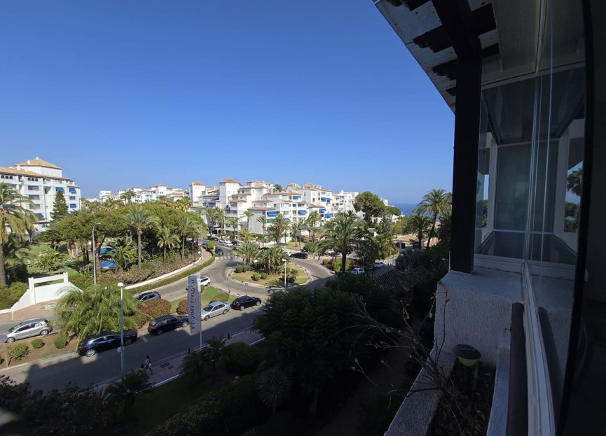 Resale - Apartment - Middle Floor Apartment - Marbella - Marbella Centro