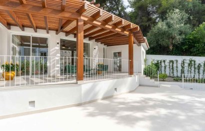 Resale - House - Detached Villa - Marbella - Marbella Centro