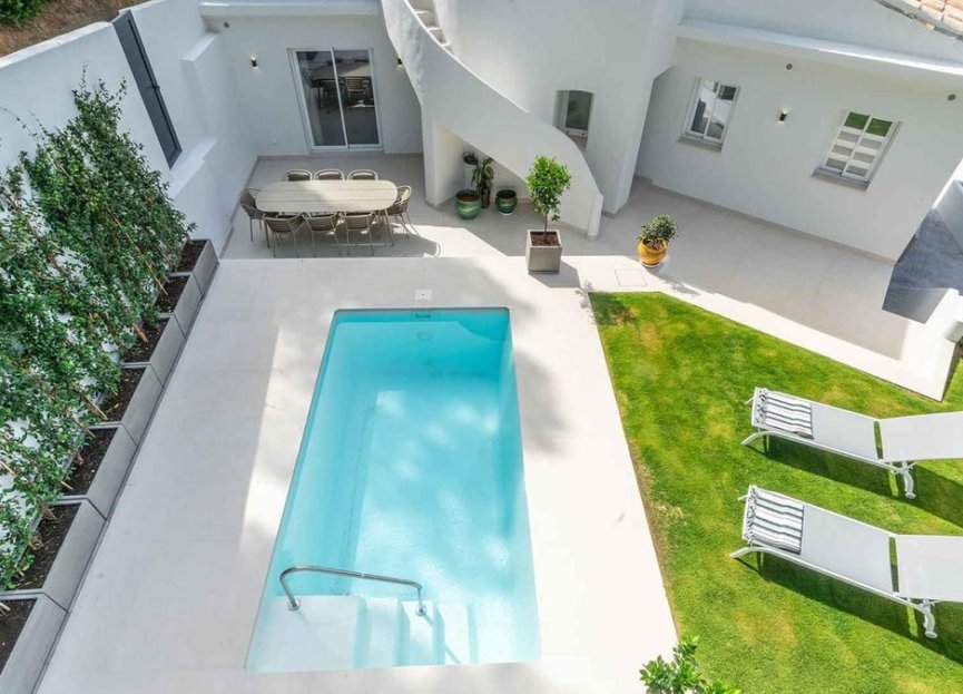 Resale - House - Detached Villa - Marbella - Marbella Centro