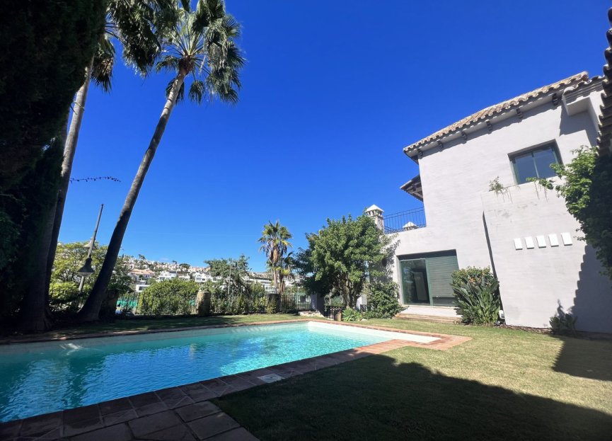 Resale - House - Detached Villa - Estepona - New Golden Mile