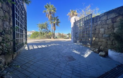 Resale - House - Detached Villa - Estepona - New Golden Mile