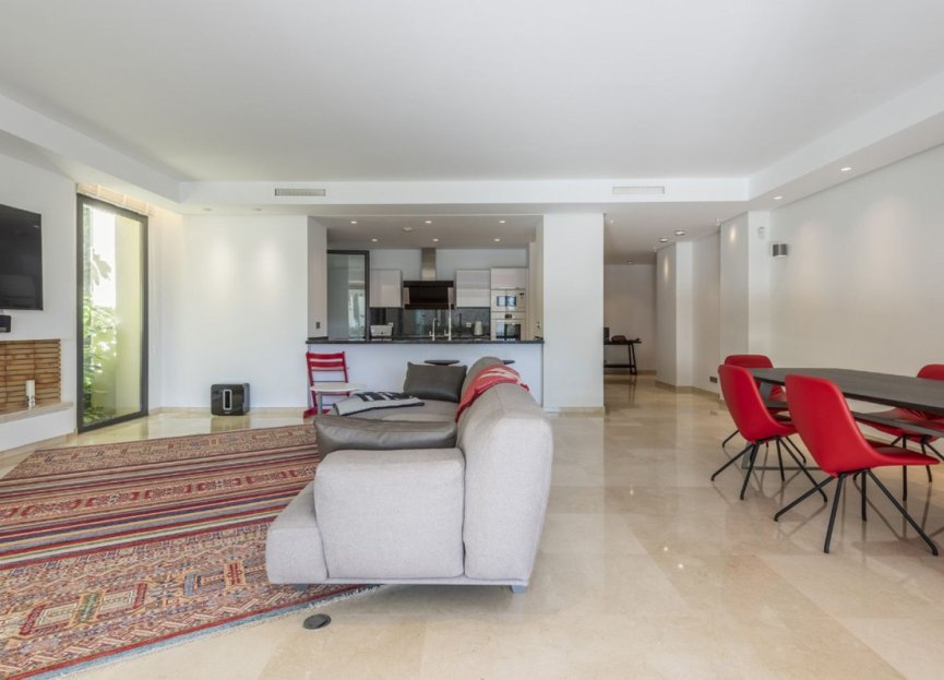 Resale - Apartment - Ground Floor Apartment - Marbella - Sierra Blanca