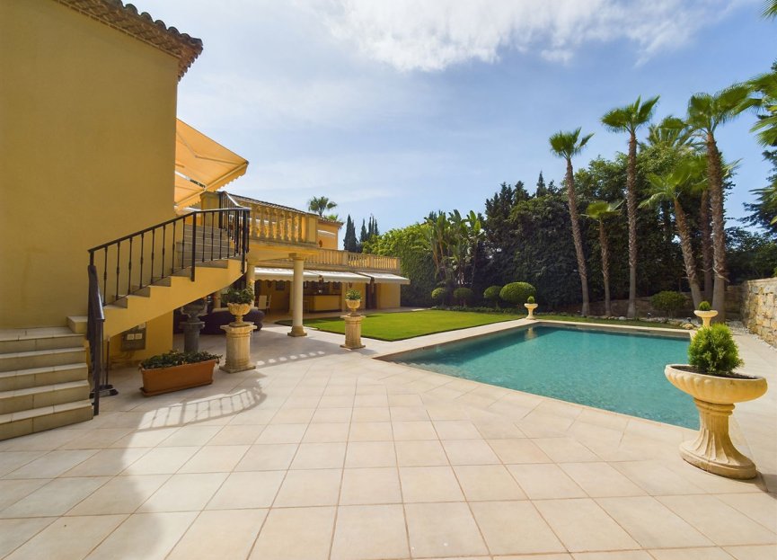 Resale - House - Detached Villa - Marbella - Nueva Andalucia