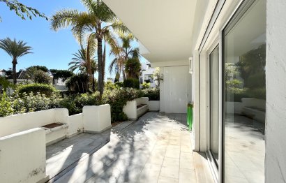 Resale - Apartment - Ground Floor Apartment - Marbella - The Golden Mile