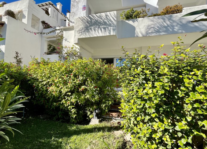 Resale - Apartment - Ground Floor Apartment - Marbella - The Golden Mile